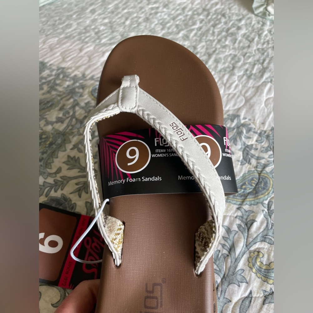 Flojos flip flops!  NWT and a deal!  Super nice with memory foam